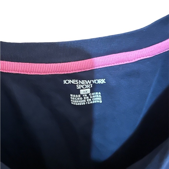 Plus Sz Jones New York Sport Navy Shirt Woman Size 3x. Buttons on shoulder - Picture 2 of 4